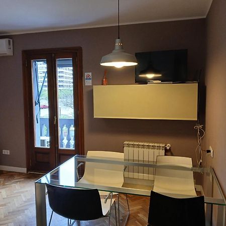 Apartamentos "Casa Mele" 2, Parking Privado Opcional Lerida Buitenkant foto