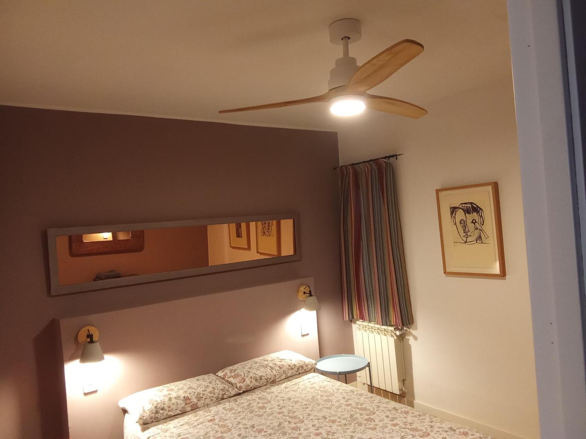 Apartamentos "Casa Mele" 2, Parking Privado Opcional Lerida Buitenkant foto