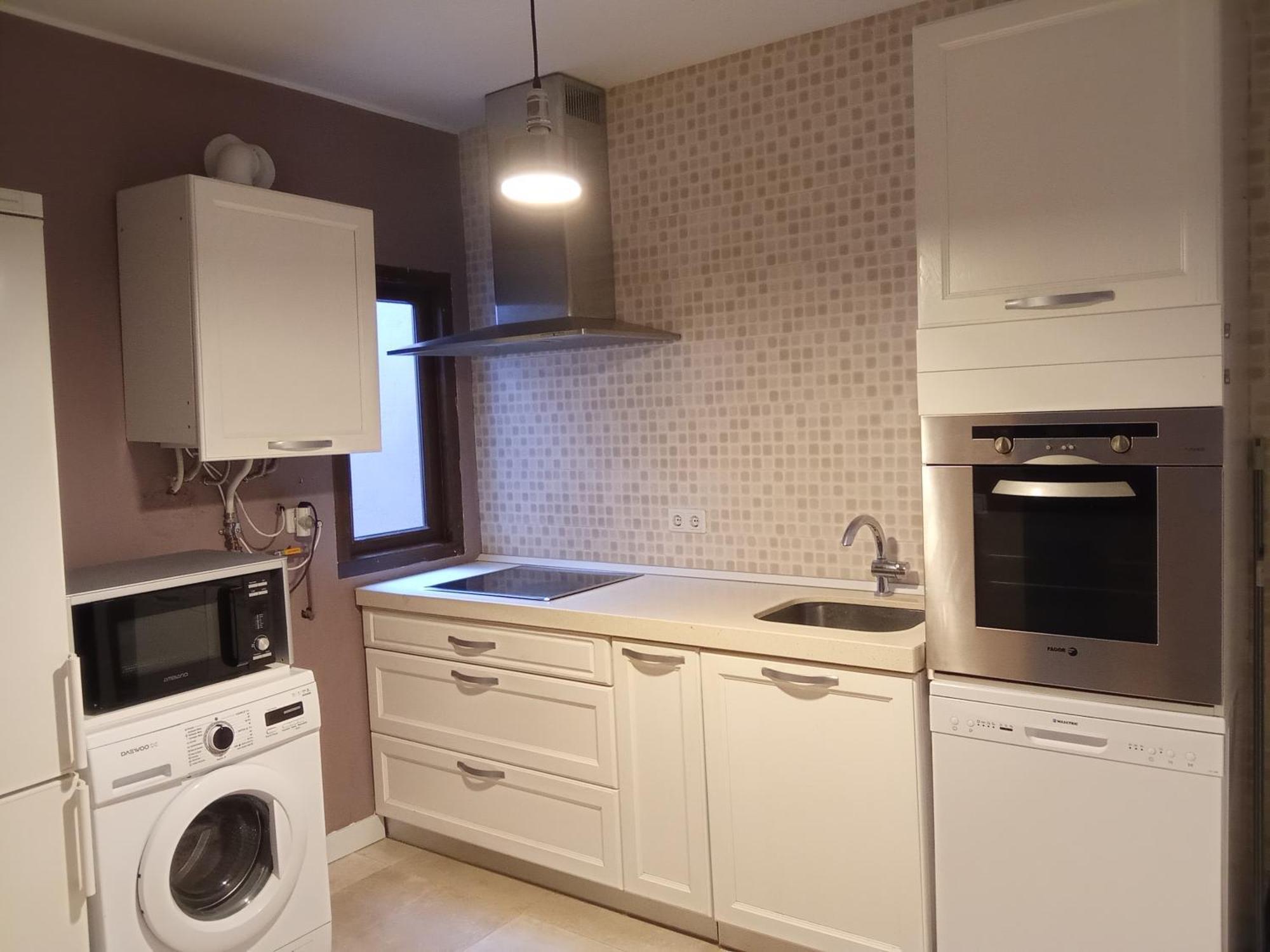 Apartamentos "Casa Mele" 2, Parking Privado Opcional Lerida Buitenkant foto